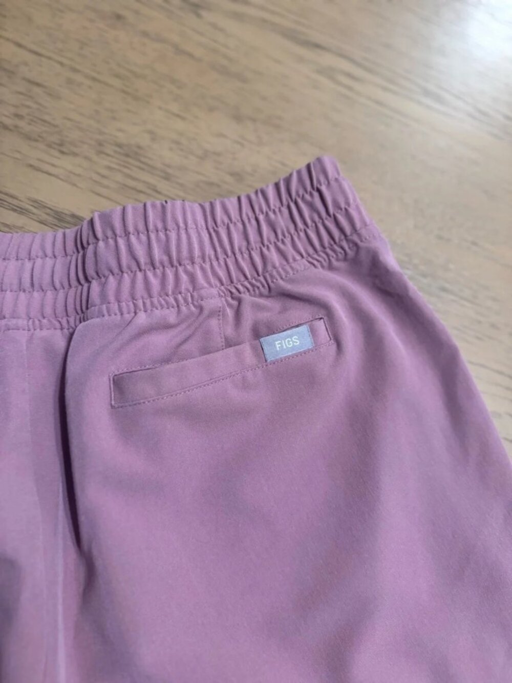 FIGS Technical Collection Jogger Scrub Pants Dusty Rose Pink Women’s Medium - Picture 4 of 8